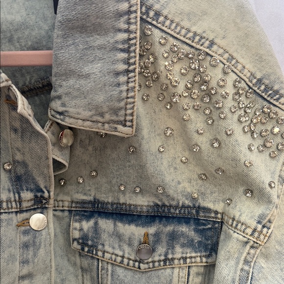 Vigoss Gray Washed Denim Jacket with Subtle Distressing - Picture 3 of 4
